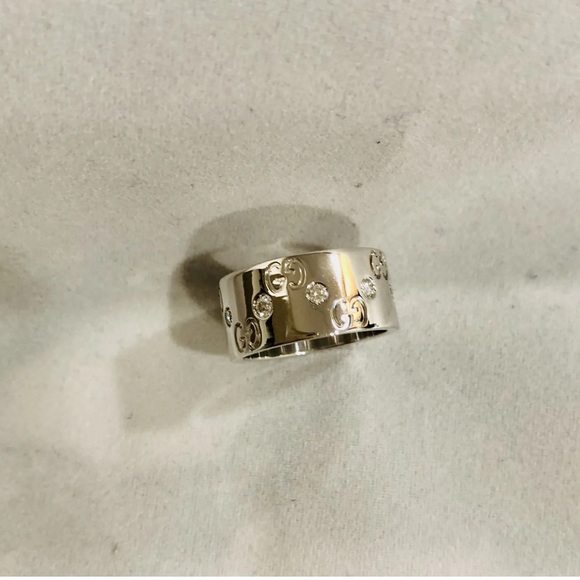 GUCCI 18k Gold GG Logo Icon 9mm Band Ring Size 5 3/4 - Picture 3 of 5